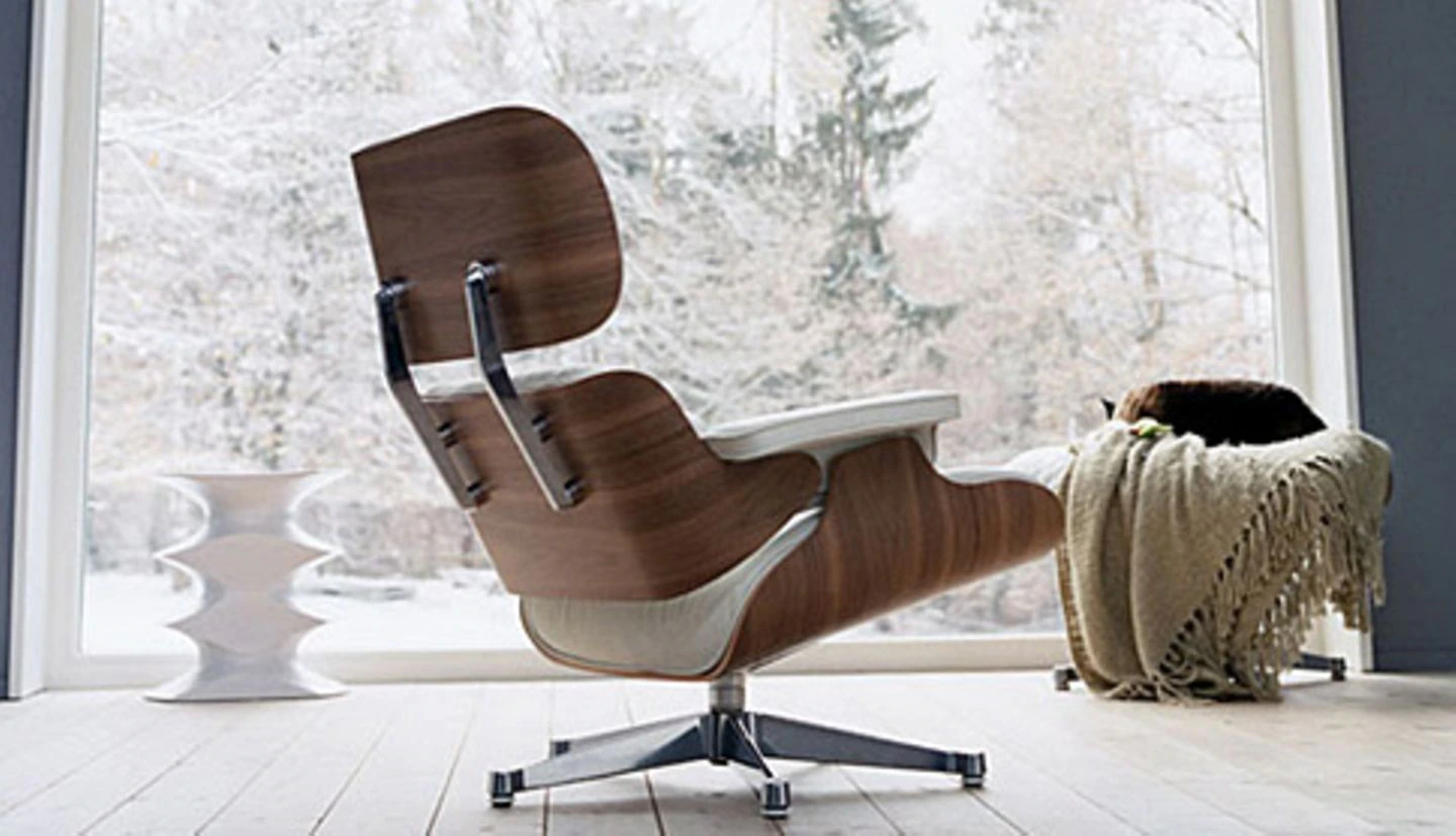 Fauteuil Chaise Lounge Chair Relax Ottoman Cuir Pleine Fleur Blanc Noyer Charles Ray Eames Salon replique copie base chromée