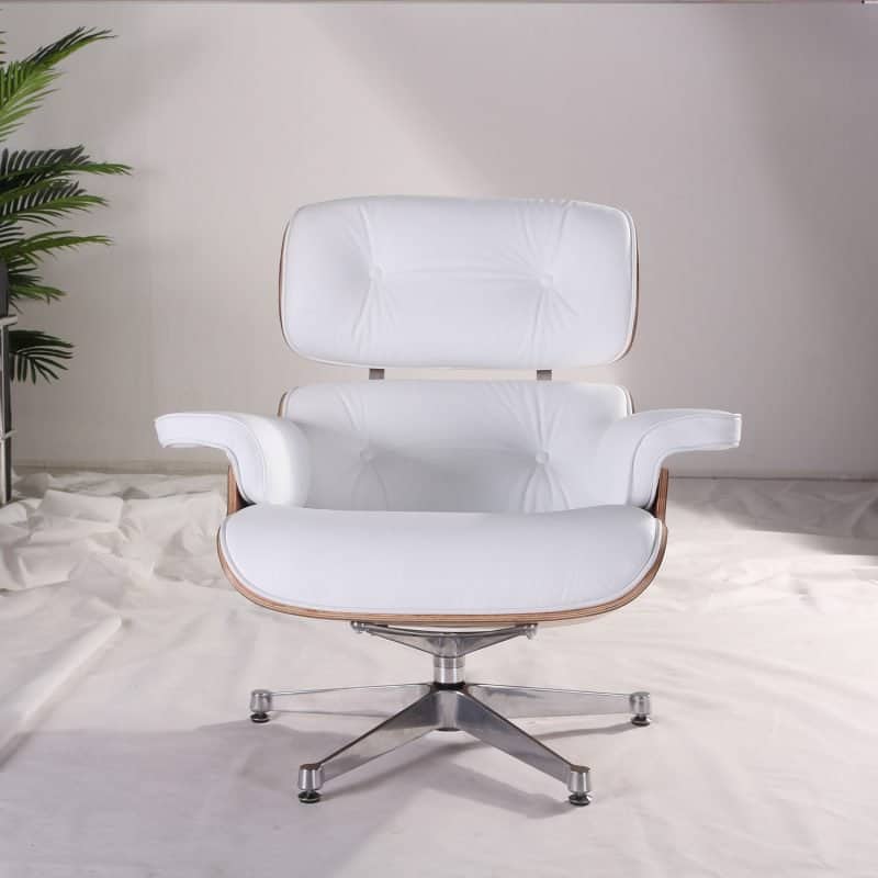 Fauteuil Lounge Chair Et Ottoman En Cuir Italien Blanc Et Bois Frêne Eames face droit