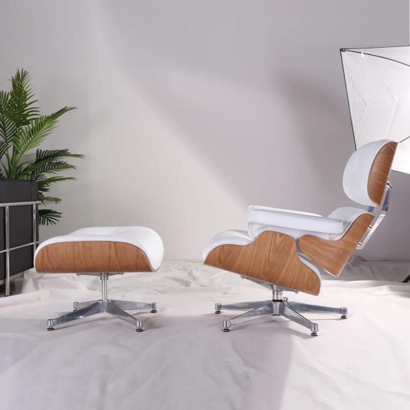 copie fauteuil lounge eames replica lounge chair eams et ottoman en cuir blanc et bois de frêne fauteuil pivotant design