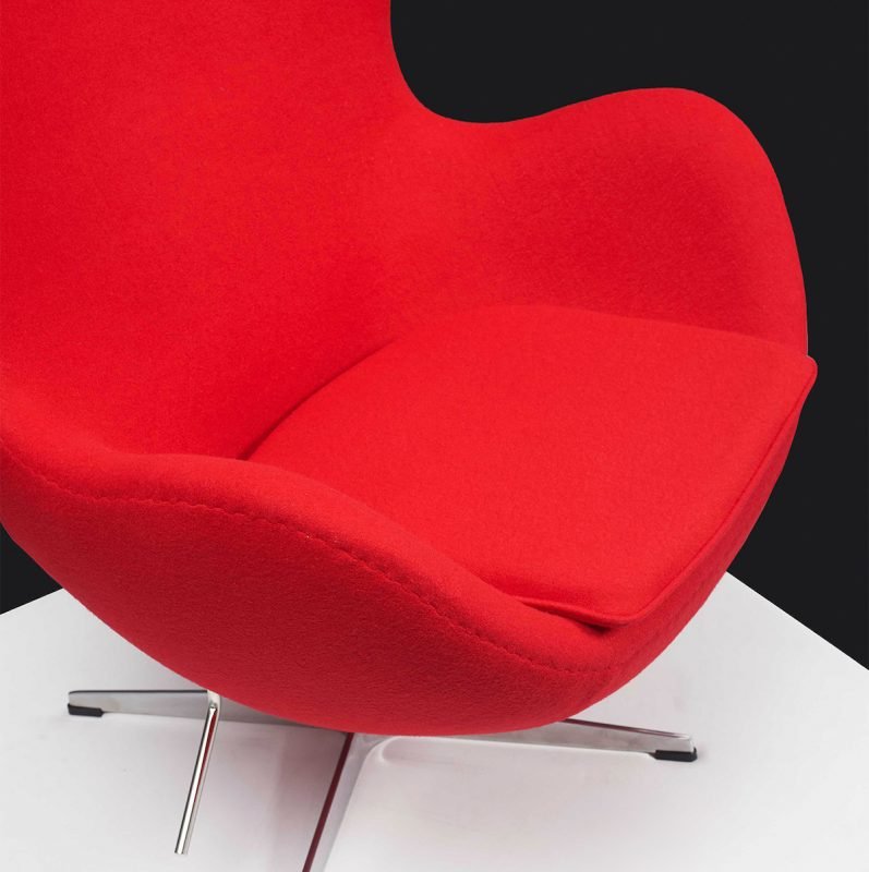 fauteuil egg sur pied jacobsen intérieur design pivotant en cachemire rouge replica egg chair arne jacobsen