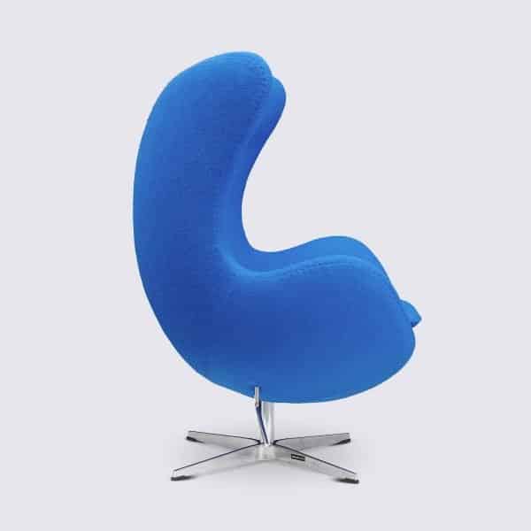 fauteuil egg sur pied design scandinave pivotant oeuf cachemire bleu imitation egg chair arne jacobsen
