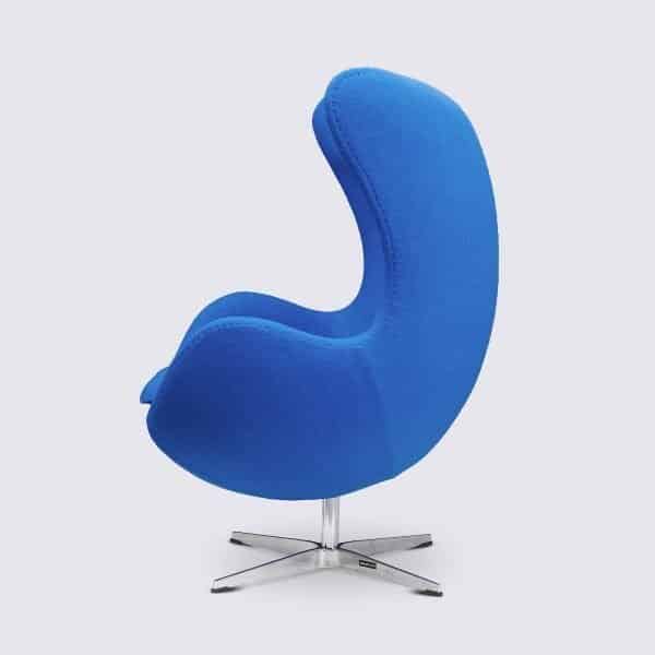 fauteuil egg sur pied design scandinave pivotant oeuf cachemire bleu réplique egg chair arne jacobsen