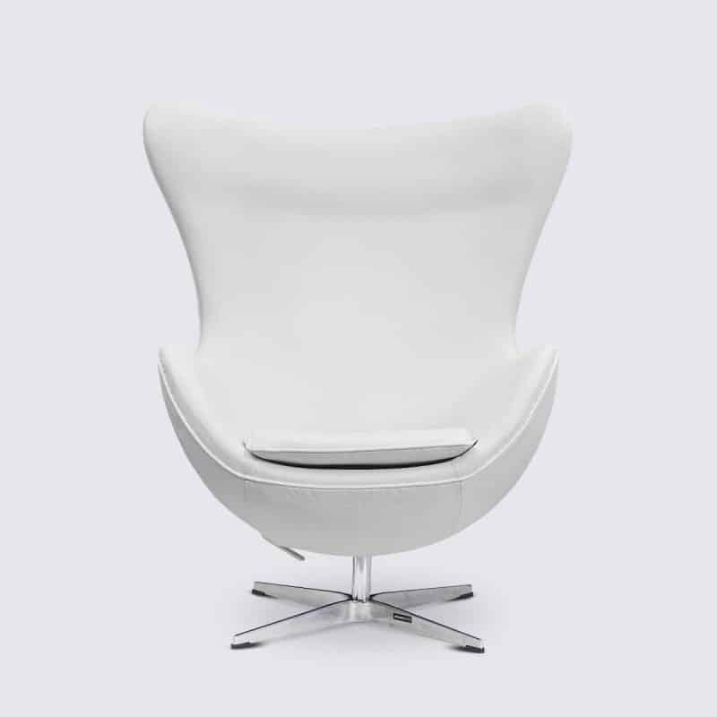 fauteuil egg sur pied design moderne pivotant oeuf cuir blanc imitation fauteuil jacobsen