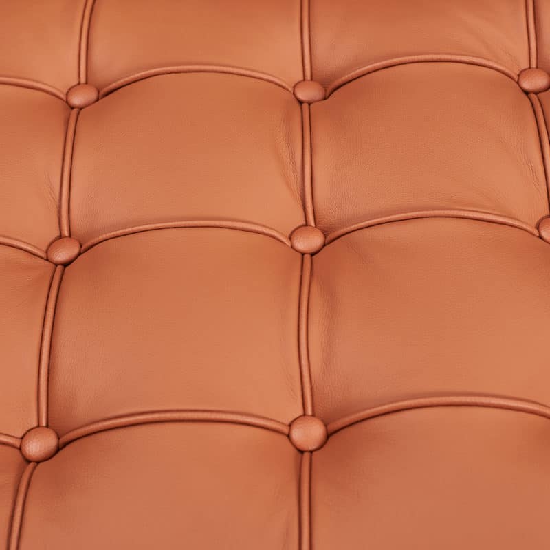 banc capitoné d'intérieur banquette en cuir cognac marron design replica fauteuil barcelona mies van der rohe